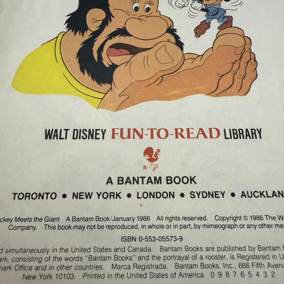 Vintage Mickey Meets the Giant Walt Disney Fun-To-Read Library Volume 1 - 1986 - Picture 4 of 5